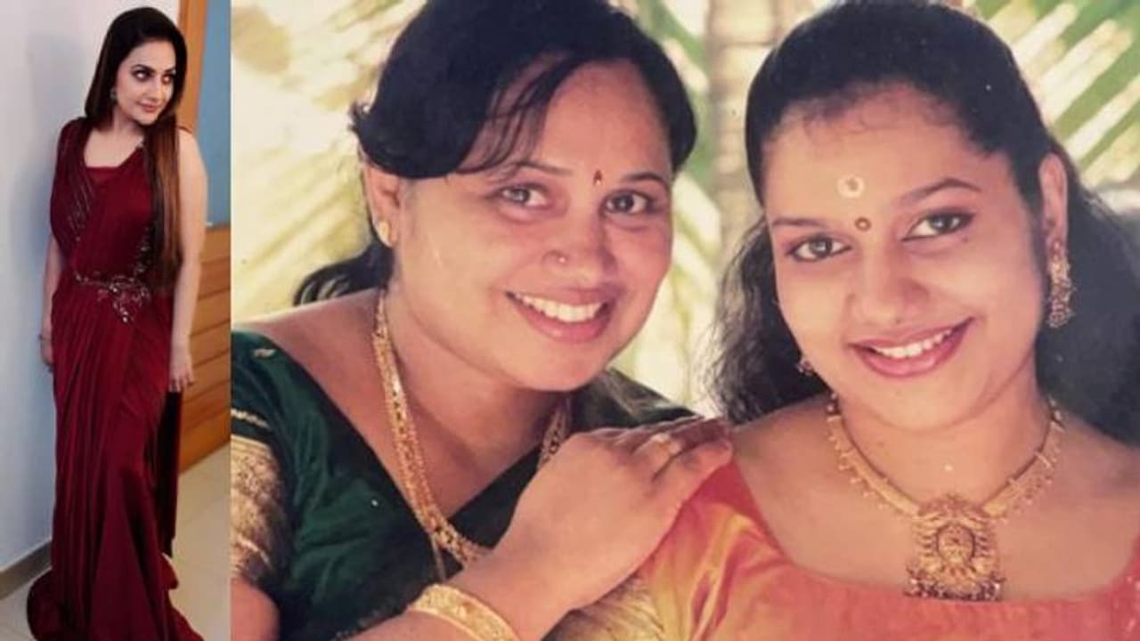 'ഇതാരാ വിശ്വസിക്കാൻ കഴിയുന്നില്ല'; ചിത്രം കണ്ട് റിമിയോട് ആരാധകര്... 'ഇതാരാ വിശ്വസിക്കാൻ കഴിയുന്നില്ല'; ചിത്രം കണ്ട് റിമിയോട് ആരാധകര്...