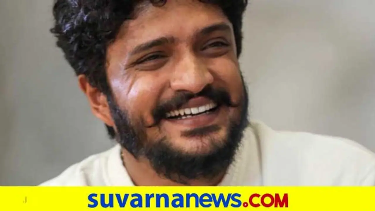 ಲಸಿಕೆ ಪಡೆಯುವ ಮುನ್ನ ರಕ್ತದಾನ ಮಾಡಿದ ವಸಿಷ್ಠ ಸಿಂಹ!