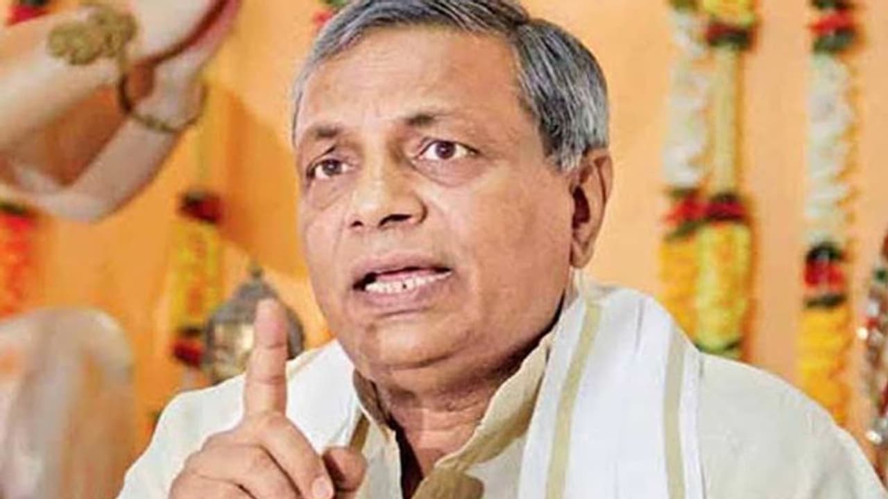 विहिप ने लगाया आरोप महामारी में भी धर्म और भारत विरोधी गतिविधियों में लिप्त हैं चर्च और इस्लामिक जिहादी विहिप ने लगाया आरोप महामारी में भी धर्म और भारत विरोधी गतिविधियों में लिप्त हैं चर्च और इस्लामिक जिहादी