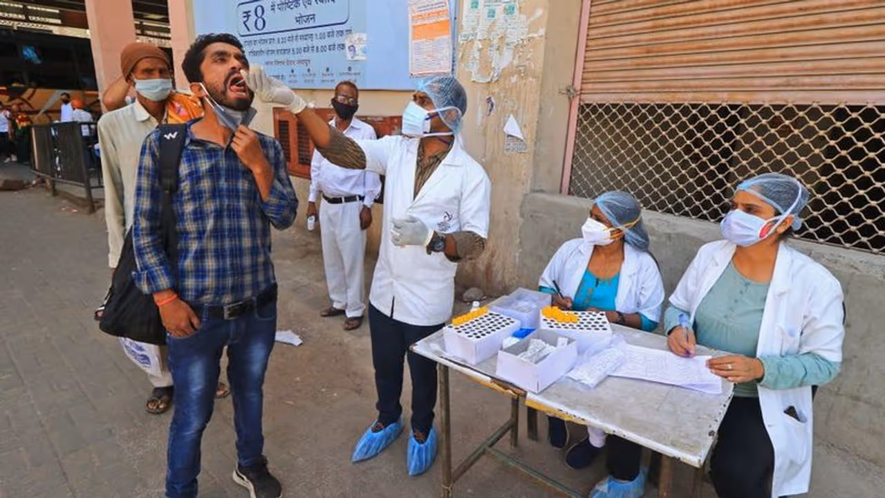 அதிகரிக்கும் கொரோனா பாசிடிவ் விகிதம்.. இந்த 9 மாவட்டங்களுக்கு எச்சரிக்கை.. பொதுமக்கள் பீதி..!