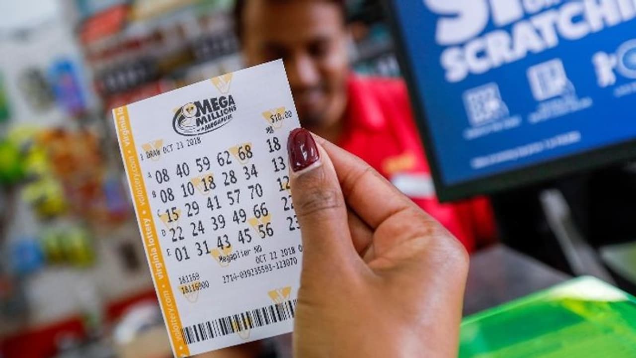 50,000 ജീവനക്കാർക്കും ലോട്ടറി ടിക്കറ്റ് വാങ്ങി നൽകി ഈ സിഇഒ 