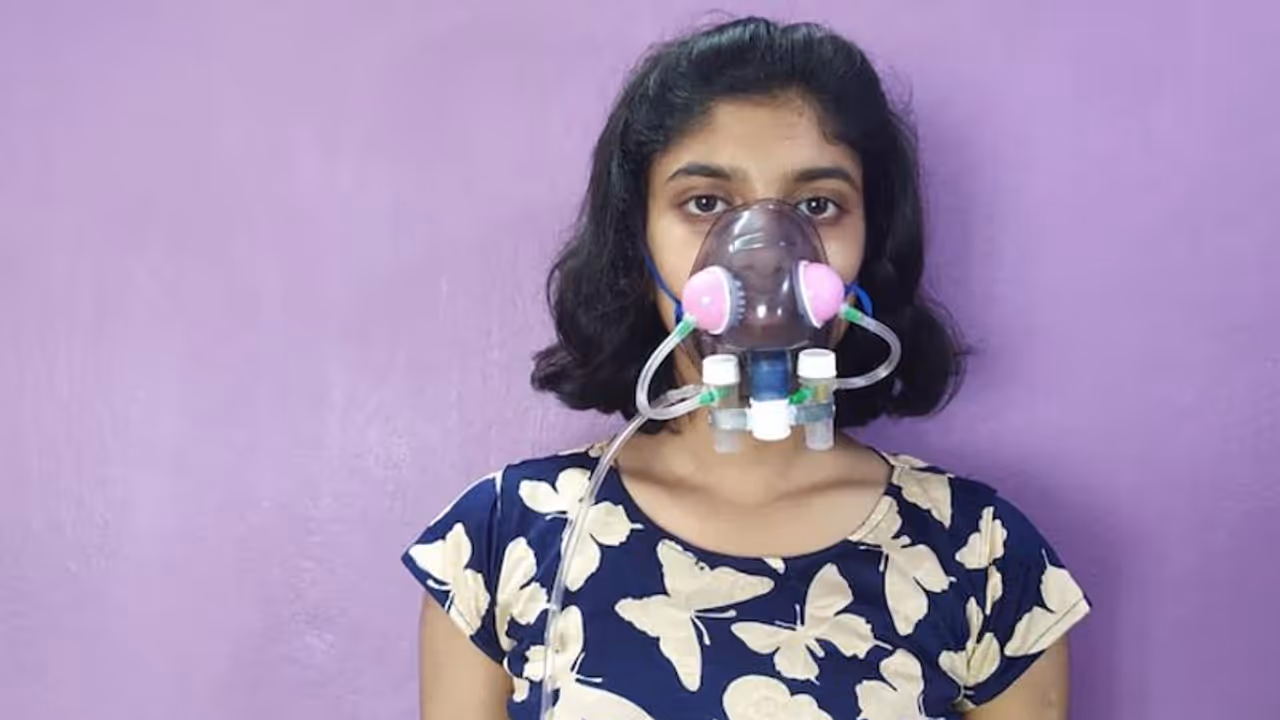 आखिर इस मास्क में ऐसा क्या है, जो 12वीं में पढ़ने वाली लड़की ने कहा ये कोरोना को मार देगा आखिर इस मास्क में ऐसा क्या है, जो 12वीं में पढ़ने वाली लड़की ने कहा ये कोरोना को मार देगा