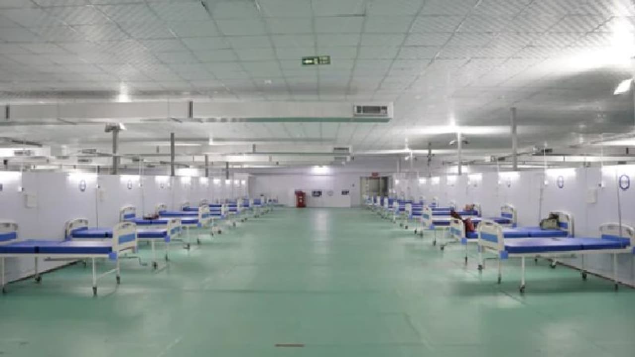 ദില്ലിയില് കൊവിഡ് കേസുകള് താഴുന്നു; ഓക്സിജന് ഐസിയു കിടക്ക ക്ഷാമം ഇനിയുണ്ടാകില്ലെന്ന് മുഖ്യമന്ത്രി ദില്ലിയില് കൊവിഡ് കേസുകള് താഴുന്നു; ഓക്സിജന് ഐസിയു കിടക്ക ക്ഷാമം ഇനിയുണ്ടാകില്ലെന്ന് മുഖ്യമന്ത്രി