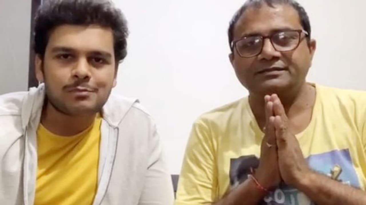 Big Update: नहीं रहे तारक मेहता में टप्पू का किरदार निभाने वाले भव्य गांधी के पापा, कोरोना के चलते निधन Big Update: नहीं रहे तारक मेहता में टप्पू का किरदार निभाने वाले भव्य गांधी के पापा, कोरोना के चलते निधन