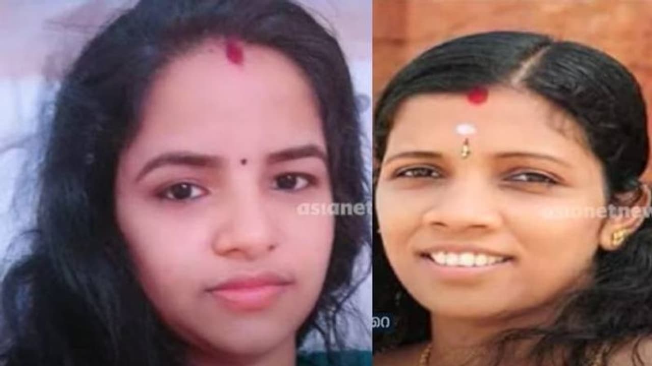 ജീവന് ബലി നല്കി ലിനിയും രമ്യയും; ഓര്മ്മകളില് നിറഞ്ഞ് മാലാഖമാർ ജീവന് ബലി നല്കി ലിനിയും രമ്യയും; ഓര്മ്മകളില് നിറഞ്ഞ് മാലാഖമാർ