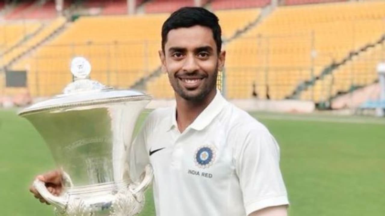 Abhimanyu Easwaran to step in for Ruturaj Gaikwad in South Africa Test series