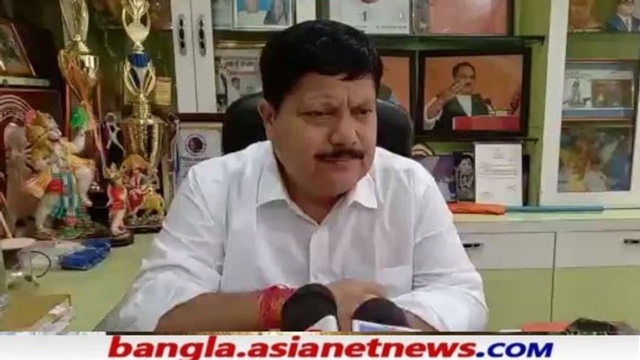 'আমায় খুন করার চেষ্টা করছে', বোমাবাজিকাণ্ডে অর্জুনের বাড়িতে NIA প্রতিনিধি দল 'আমায় খুন করার চেষ্টা করছে', বোমাবাজিকাণ্ডে অর্জুনের বাড়িতে NIA প্রতিনিধি দল