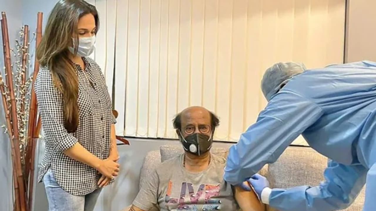 തലൈവരും വാക്സിനെടുത്തു, ഫോട്ടോ പങ്കുവെച്ച് മകള്‍