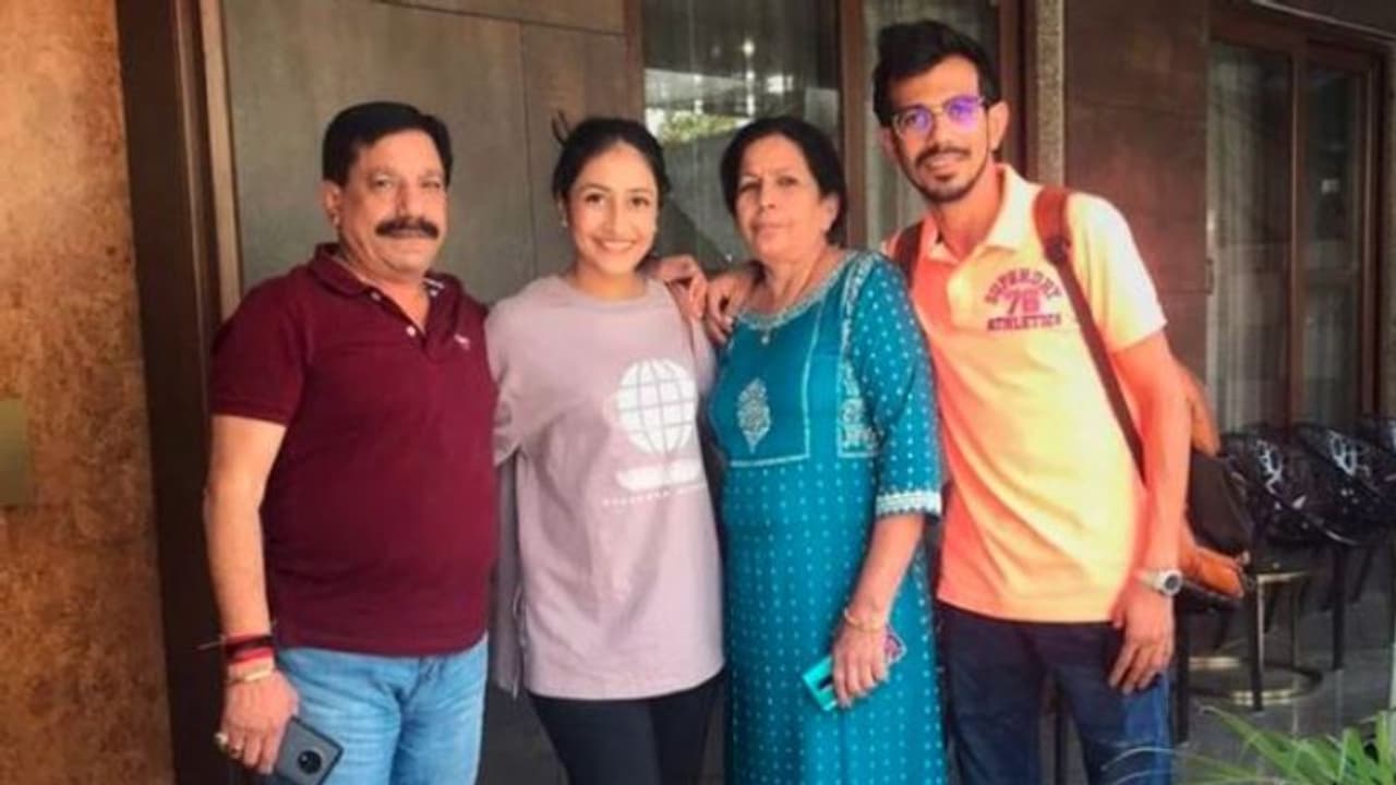 ভরতীয় ক্রিকেটে অব্যাহত খারাপ সময়, এবার করোনার থাবা যুজবেন্দ্র চাহলের পরিবারে ভরতীয় ক্রিকেটে অব্যাহত খারাপ সময়, এবার করোনার থাবা যুজবেন্দ্র চাহলের পরিবারে