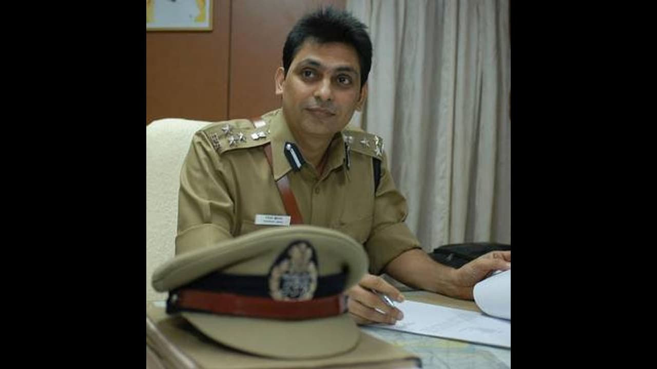 ஊரடங்கை கண்டு மக்கள் அஞ்சவேண்டும்.. காவலர்களுக்கு உத்தரவு.. காவல்துறை ஆணையர் எச்சரிக்கை. ஊரடங்கை கண்டு மக்கள் அஞ்சவேண்டும்.. காவலர்களுக்கு உத்தரவு.. காவல்துறை ஆணையர் எச்சரிக்கை.