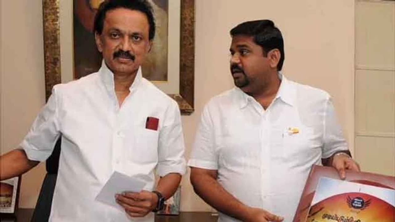 கொரோனாவை கட்டுப்படுத்த என்ன செய்ய வேண்டும்? திமுக அரசுக்கு தருமபுரி திமுக எம்பி அறிவுரை..! கொரோனாவை கட்டுப்படுத்த என்ன செய்ய வேண்டும்? திமுக அரசுக்கு தருமபுரி திமுக எம்பி அறிவுரை..!