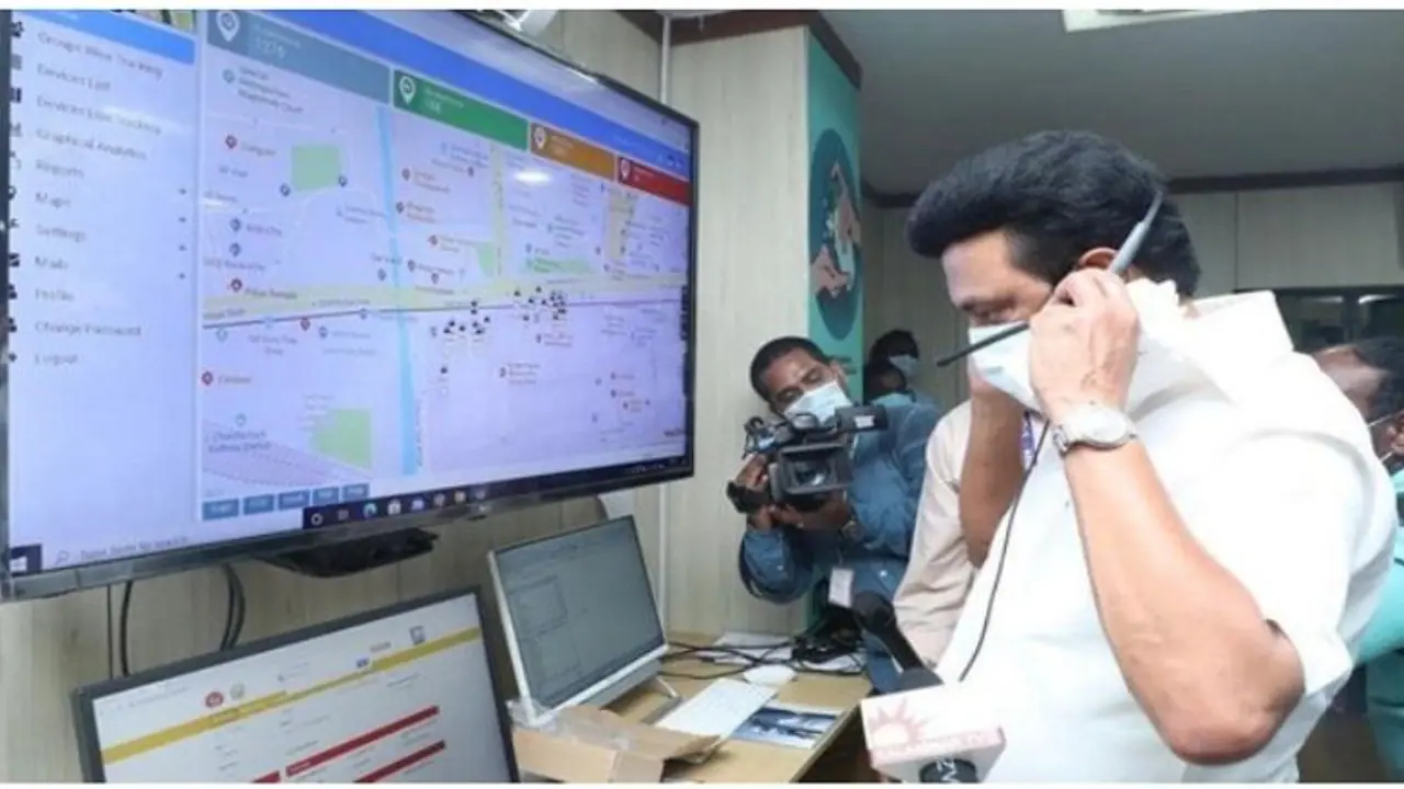 இரவு 11 மணி... கொரோனா கட்டளை மையத்துக்கு விசிட் அடித்த மு.க. ஸ்டாலின்.. வந்த போன் அழைப்பிலும் பேசிய முதல்வர்! இரவு 11 மணி... கொரோனா கட்டளை மையத்துக்கு விசிட் அடித்த மு.க. ஸ்டாலின்.. வந்த போன் அழைப்பிலும் பேசிய முதல்வர்!