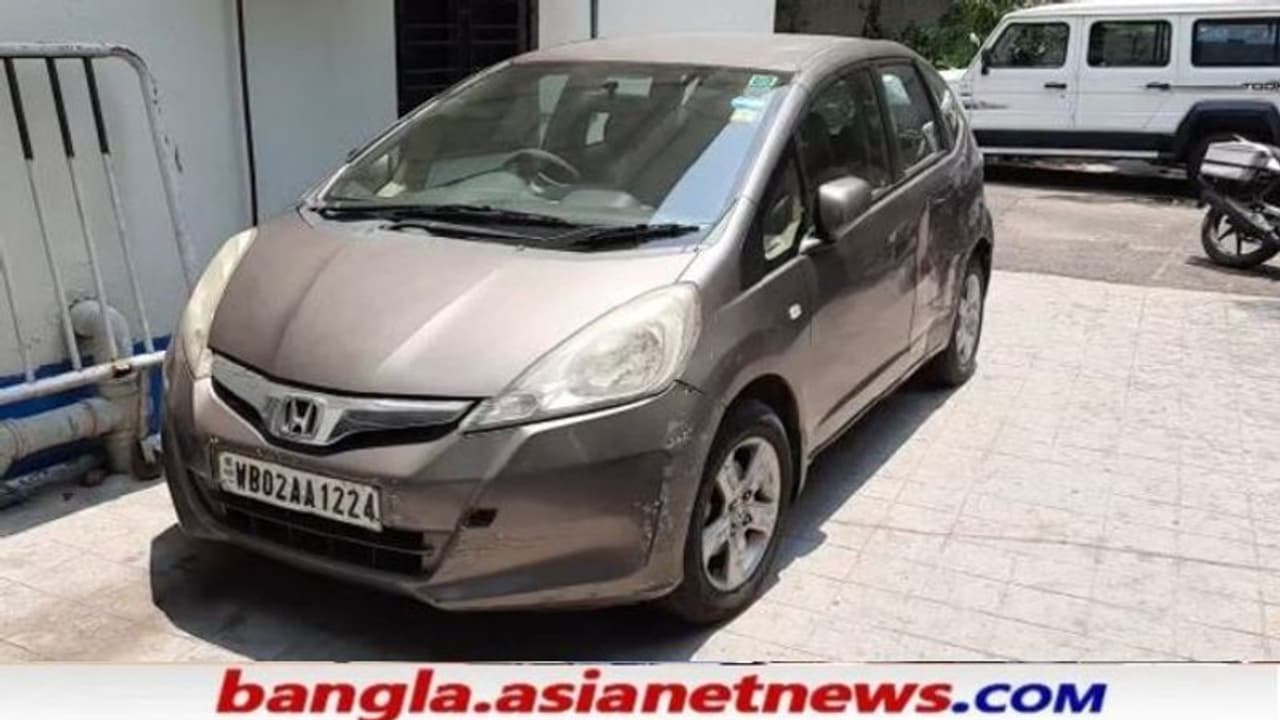 রহস্যজনকভাবে নিখোঁজ কলকাতার নামী ব্যবসায়ী, হুগলি সেতুতে উদ্ধার গাড়ি, তল্লাশি শুরু গঙ্গায় রহস্যজনকভাবে নিখোঁজ কলকাতার নামী ব্যবসায়ী, হুগলি সেতুতে উদ্ধার গাড়ি, তল্লাশি শুরু গঙ্গায়