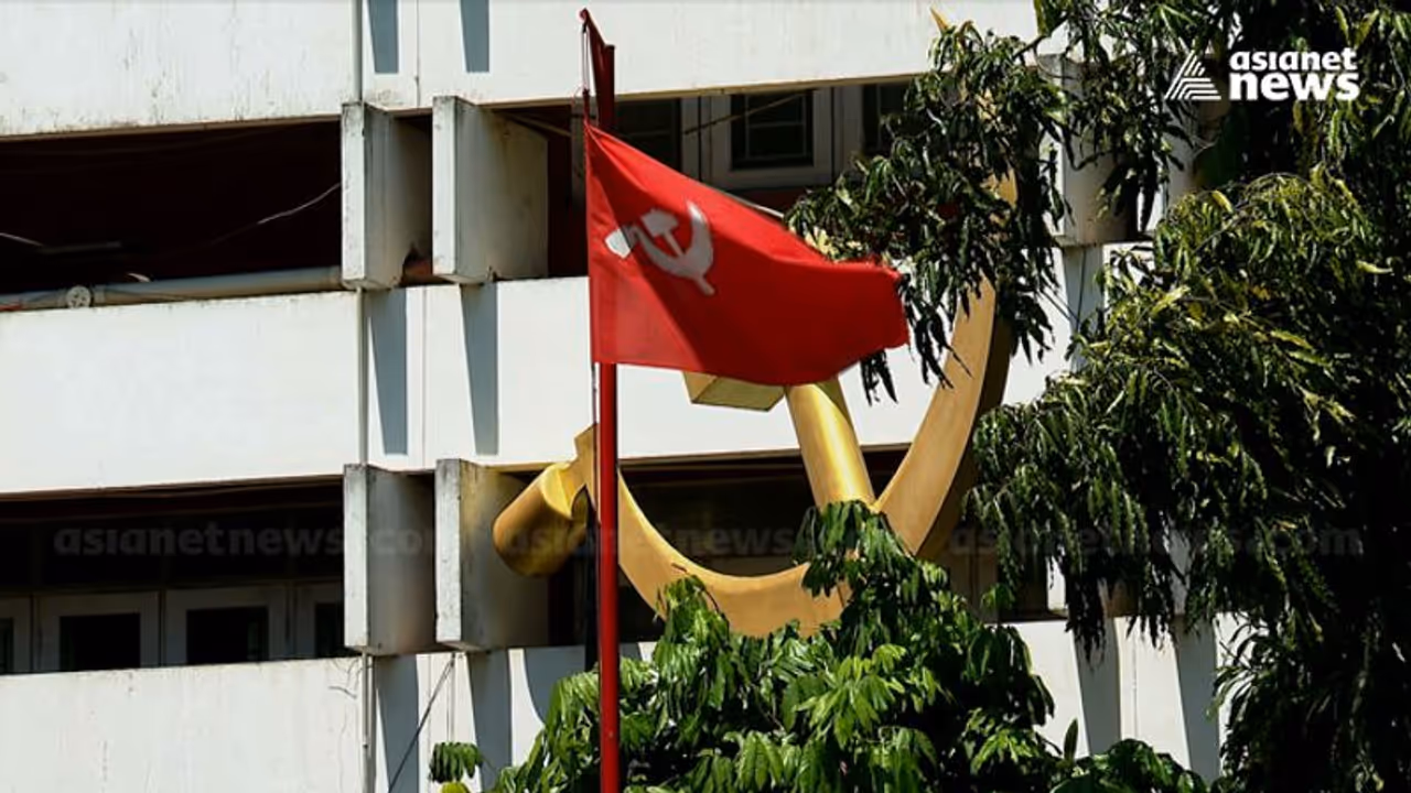 സിപിഎം സംസ്ഥാന സമിതി അടിയന്തരയോഗം, യെച്ചൂരിയും കാരാട്ടും പങ്കെടുക്കും സിപിഎം സംസ്ഥാന സമിതി അടിയന്തരയോഗം, യെച്ചൂരിയും കാരാട്ടും പങ്കെടുക്കും