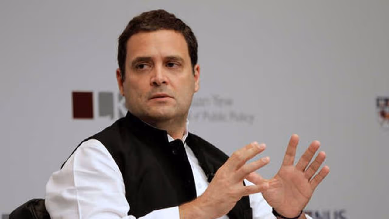 রাহুল গান্ধীর টুইটার বিতর্ক, কংগ্রেসের দাবিতে পুরো জল ঢালল টুইটার ইন্ডিয়া রাহুল গান্ধীর টুইটার বিতর্ক, কংগ্রেসের দাবিতে পুরো জল ঢালল টুইটার ইন্ডিয়া