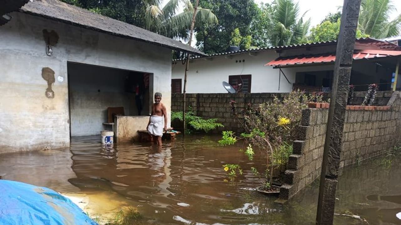 Kerala Rains| കുട്ടനാട്ടിൽ അപകടസാധ്യതാ മേഖലകളിൽ നിന്ന് ജനങ്ങളെ ഒഴിപ്പിക്കുന്നതിന് നടപടി തുടങ്ങി