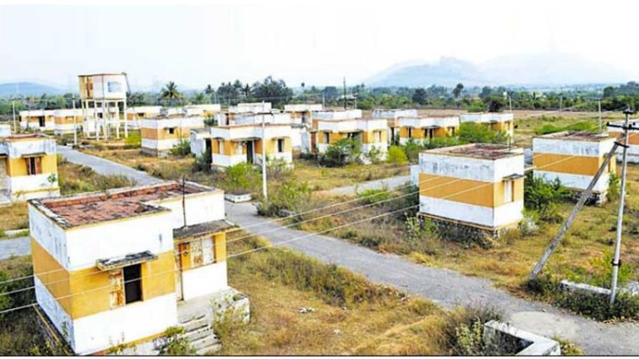 அதிமுக ஆட்சியில் கிடப்பில் கிடந்த சிவகங்கை சமத்துவபுரத்துக்கு விடியல் பிறந்தது..! அதிமுக ஆட்சியில் கிடப்பில் கிடந்த சிவகங்கை சமத்துவபுரத்துக்கு விடியல் பிறந்தது..!