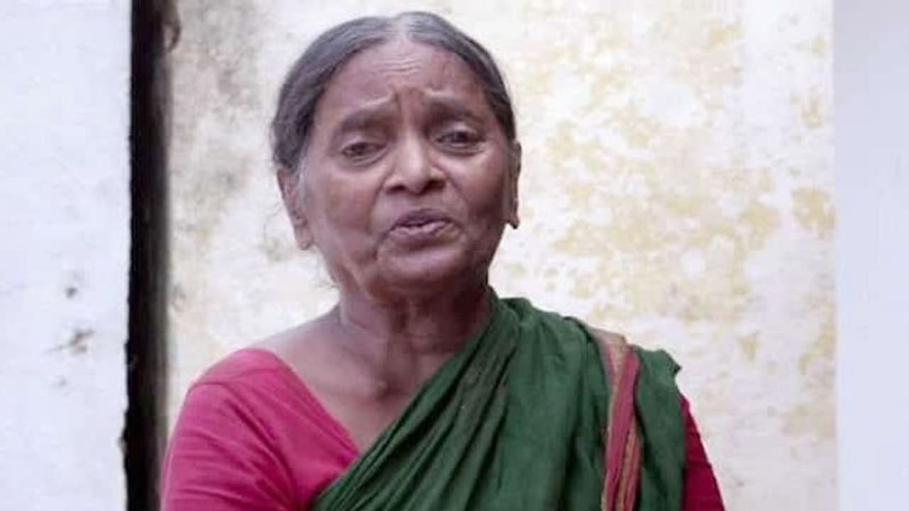 దయనీయ స్థితిలో నటి పావలా శ్యామల.. తినడానికి తిండి కూడా లేక.. దయనీయ స్థితిలో నటి పావలా శ్యామల.. తినడానికి తిండి కూడా లేక..