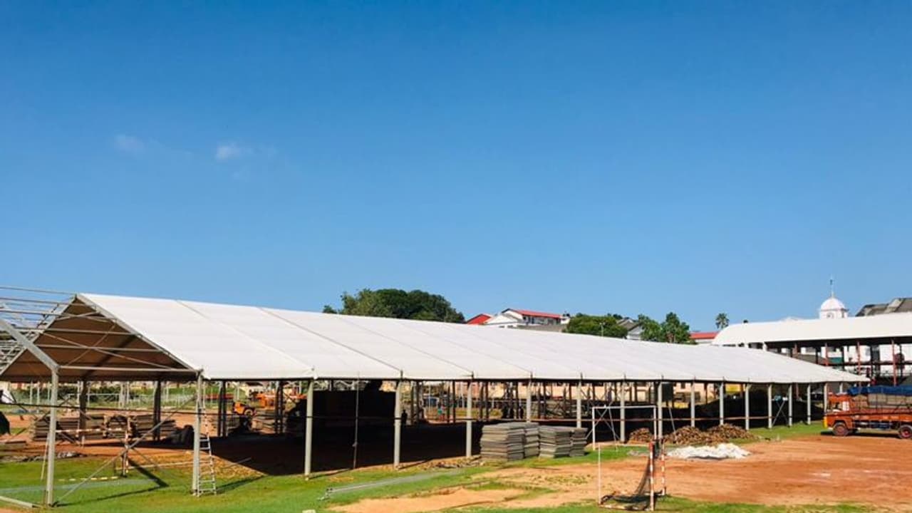 സത്യപ്രതിജ്ഞാ സ്ഥലത്തെ ജോലിക്കാരന് കൊവിഡ് സത്യപ്രതിജ്ഞാ സ്ഥലത്തെ ജോലിക്കാരന് കൊവിഡ്