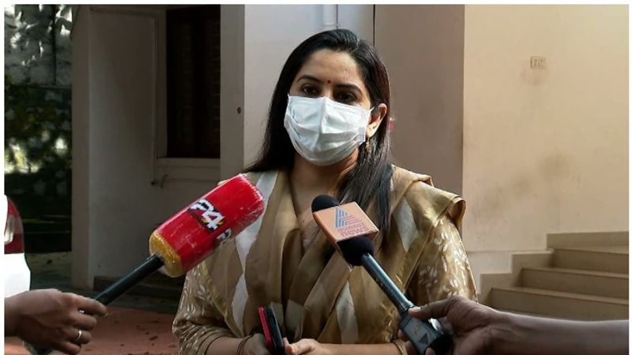 ട്രിപ്പിൾ ലോക്ഡൗൺ; ഇളവുകൾ ദുരുപയോഗം ചെയ്യരുതെന്ന് തിരുവനന്തപുരം കളക്ടർ ട്രിപ്പിൾ ലോക്ഡൗൺ; ഇളവുകൾ ദുരുപയോഗം ചെയ്യരുതെന്ന് തിരുവനന്തപുരം കളക്ടർ