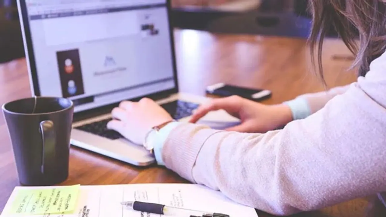 Round Up 2021: ಬದಲಾದ ಬ್ಯುಸಿನೆಸ್ ಟ್ರೆಂಡ್, ವರ್ಕ್ ಫ್ರಂ ಹೋಂಗೆ ಹೊಂದಿಕೊಂಡ ಉದ್ಯೋಗಿಗಳು