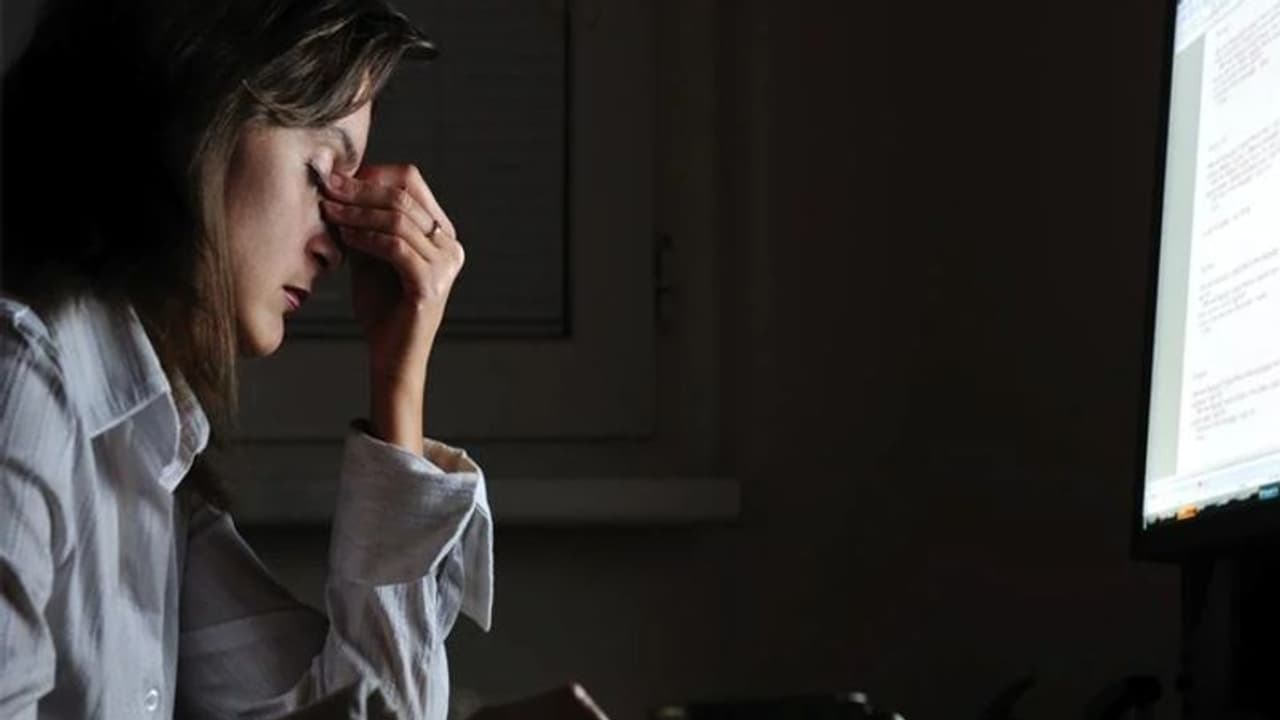 'വർക്ക് ഫ്രം ഹോം' ആണോ? കണ്ണിന്റെ ആരോ​ഗ്യം സംരക്ഷിക്കാം