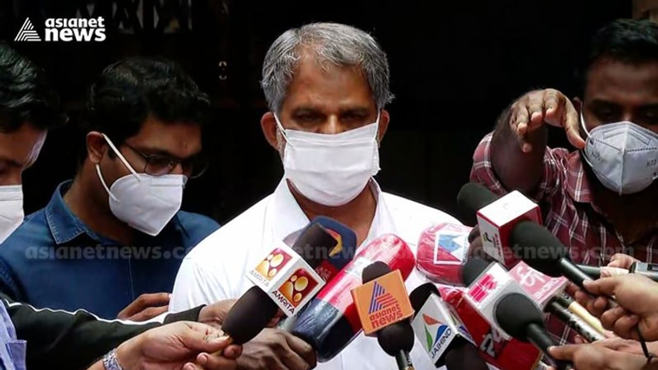 21 അംഗ മന്ത്രിസഭയെന്ന് എ വിജയരാഘവൻ; പരമാവധി ആളെ കുറച്ച് സത്യപ്രതിജ്ഞ 21 അംഗ മന്ത്രിസഭയെന്ന് എ വിജയരാഘവൻ; പരമാവധി ആളെ കുറച്ച് സത്യപ്രതിജ്ഞ