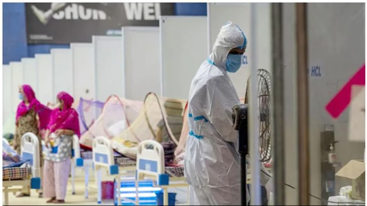 കൊവിഡ്; ബാങ്കിംഗ് മേഖലക്ക് ആയിരത്തിലധികം ജീവനക്കാരെ നഷ്ടപ്പെട്ടു; രോഗബാധ തുടരുന്നു; റിപ്പോർട്ട് കൊവിഡ്; ബാങ്കിംഗ് മേഖലക്ക് ആയിരത്തിലധികം ജീവനക്കാരെ നഷ്ടപ്പെട്ടു; രോഗബാധ തുടരുന്നു; റിപ്പോർട്ട്