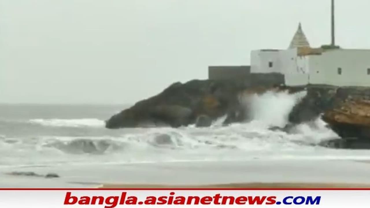 প্রবল গতিতে এগিয়ে আসছে ঘূর্ণী ঝড় তাউতে, করোনা কালে রীতিমত সতর্ক গুজরাত প্রশাসন