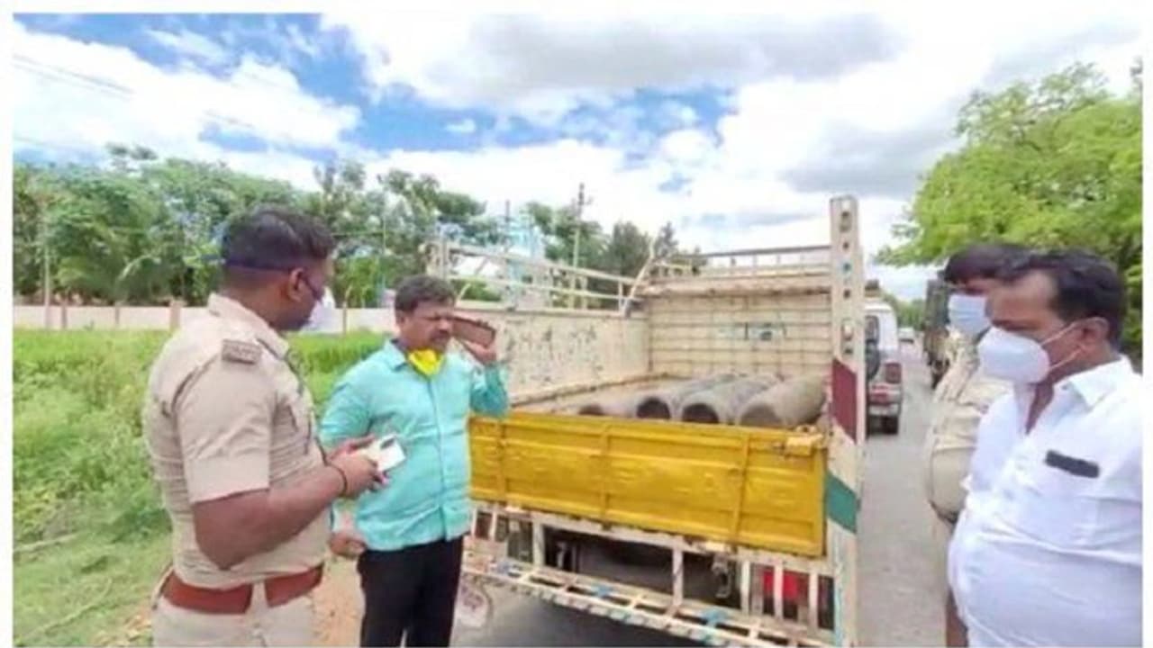 ರೇಣುಕಾಚಾರ್ಯ ಸಮಯ ಪ್ರಜ್ಞೆಯಿಂದ ತಪ್ಪಿದ ದೊಡ್ಡ ಅನಾಹುತ ರೇಣುಕಾಚಾರ್ಯ ಸಮಯ ಪ್ರಜ್ಞೆಯಿಂದ ತಪ್ಪಿದ ದೊಡ್ಡ ಅನಾಹುತ