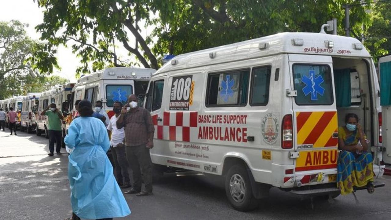 தமிழகத்தில் ஆக்சிஜன் பற்றாக்குறை இல்லை... அடித்து சொல்லும் தமிழக அமைச்சர்..! தமிழகத்தில் ஆக்சிஜன் பற்றாக்குறை இல்லை... அடித்து சொல்லும் தமிழக அமைச்சர்..!