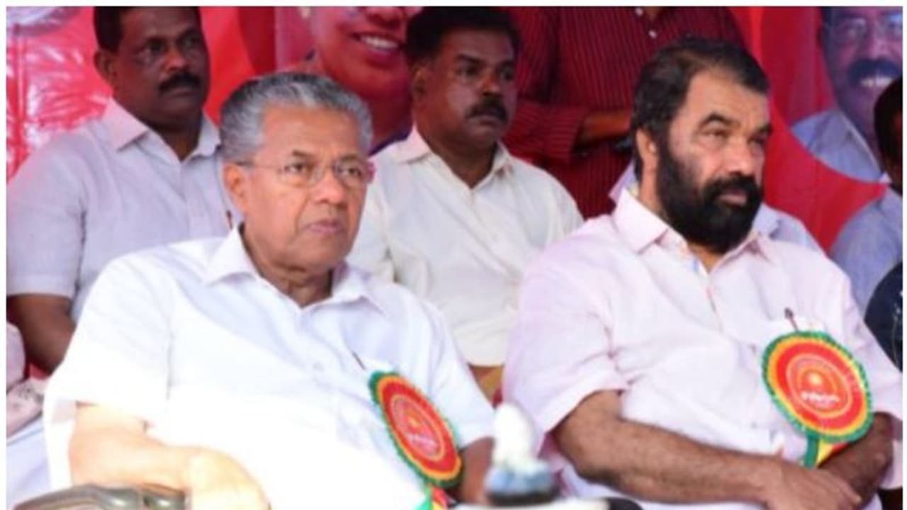 സ്കൂളുകൾ അടക്കുമോ? മുഖ്യമന്ത്രിയുമായി വിദ്യാഭ്യാസമന്ത്രിയുടെ ചര്ച്ച ഇന്ന് സ്കൂളുകൾ അടക്കുമോ? മുഖ്യമന്ത്രിയുമായി വിദ്യാഭ്യാസമന്ത്രിയുടെ ചര്ച്ച ഇന്ന്