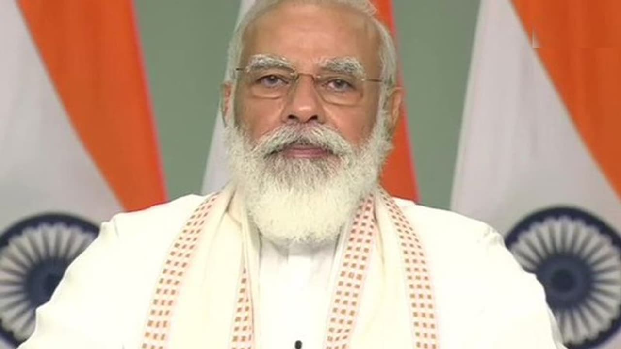 ঘূর্ণীঝড় তাউতের জেরে ক্ষতিগ্রস্থ একাধিক এলাকা,আজ সকালেই গুজরাট সফর মোদীর ঘূর্ণীঝড় তাউতের জেরে ক্ষতিগ্রস্থ একাধিক এলাকা,আজ সকালেই গুজরাট সফর মোদীর