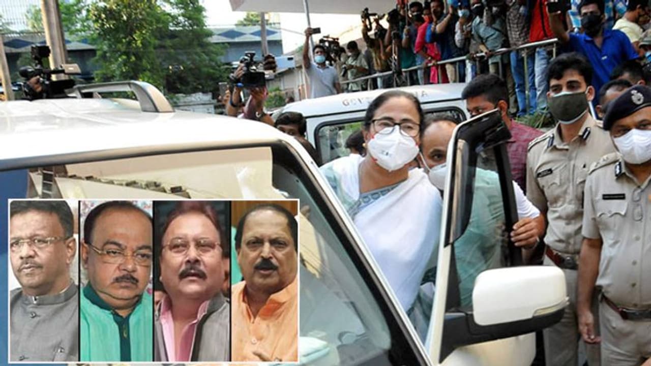 नारद घोटाला: TMC के नेताओं की जमानत पर HC में चल रही सुनवाई, CBI ने ममता बनर्जी को भी बनाया पक्ष नारद घोटाला: TMC के नेताओं की जमानत पर HC में चल रही सुनवाई, CBI ने ममता बनर्जी को भी बनाया पक्ष