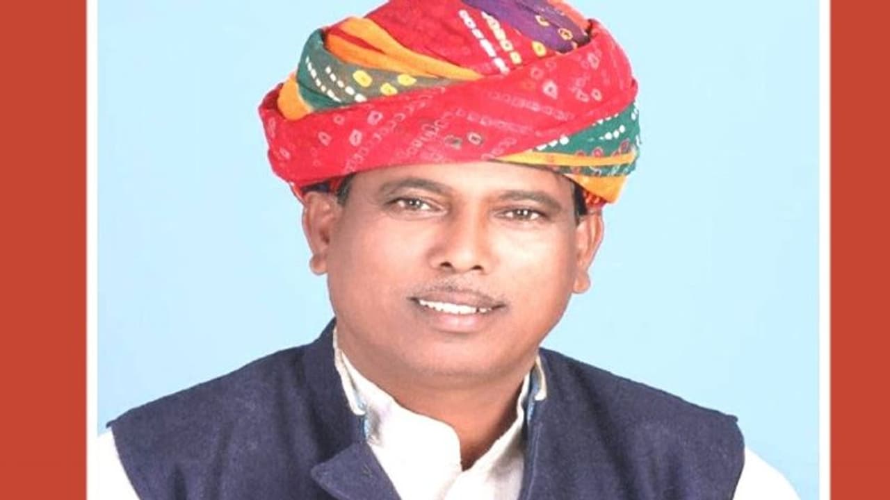 राजस्थान में नहीं थम रहा कोराना का कहर: एक और विधायक की मौत, रिपोर्ट आने के 3 दिन बाद ही थम गईं सांसे राजस्थान में नहीं थम रहा कोराना का कहर: एक और विधायक की मौत, रिपोर्ट आने के 3 दिन बाद ही थम गईं सांसे