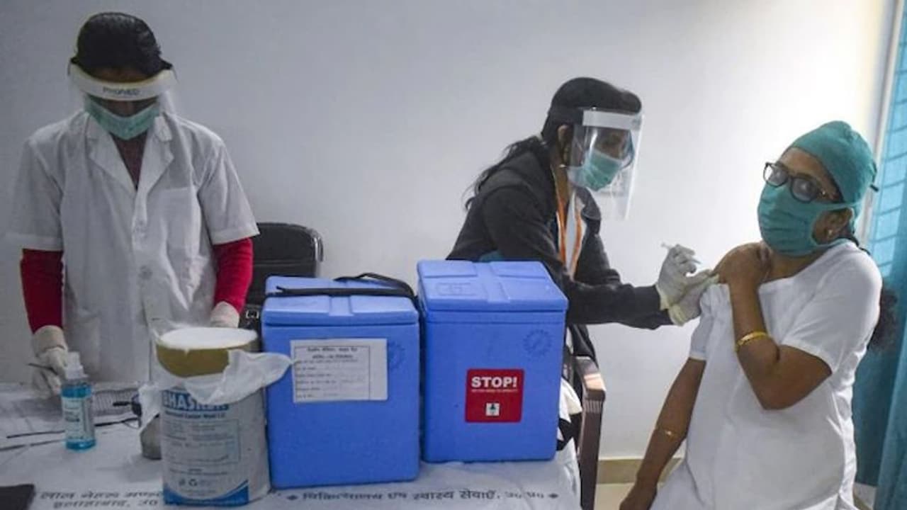 आपदा में अवसरः वैक्सीनेशन का ऑफर टूर पैकेज में....केंद्र सरकार ने कहा तत्काल लगाई जाए रोक आपदा में अवसरः वैक्सीनेशन का ऑफर टूर पैकेज में....केंद्र सरकार ने कहा तत्काल लगाई जाए रोक