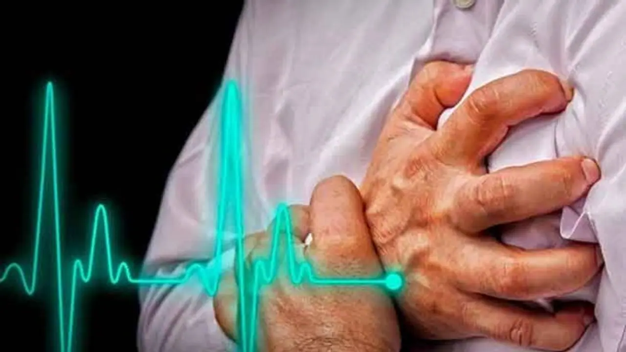 மதியம் உணவு சாப்பிடும் போது திடீர் மாரடைப்பு... முன்னாள் எம்எல்ஏ பரிதாபமாக உயிரிழப்பு..! மதியம் உணவு சாப்பிடும் போது திடீர் மாரடைப்பு... முன்னாள் எம்எல்ஏ பரிதாபமாக உயிரிழப்பு..!