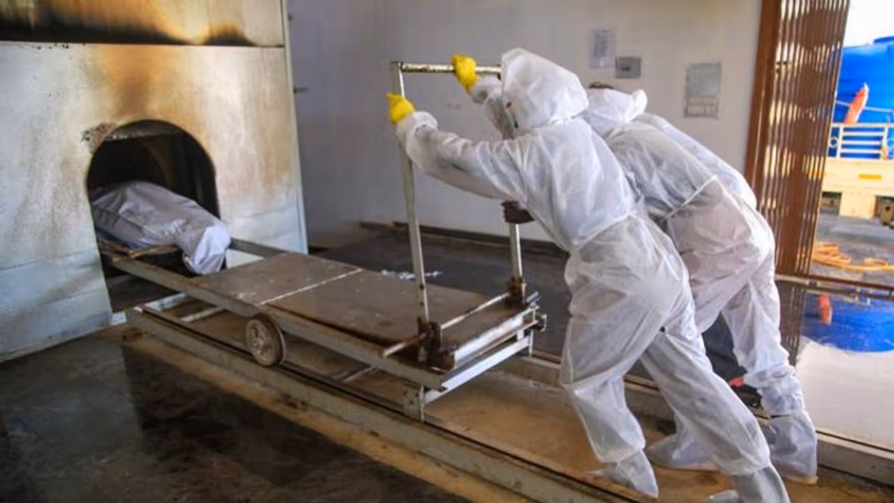 சடலங்களை எரிக்க லஞ்சம்.. புகார் செய்ய இதோ இலவச எண்.. சென்னை மாநகராட்சி ஆணையர் உத்தரவு.