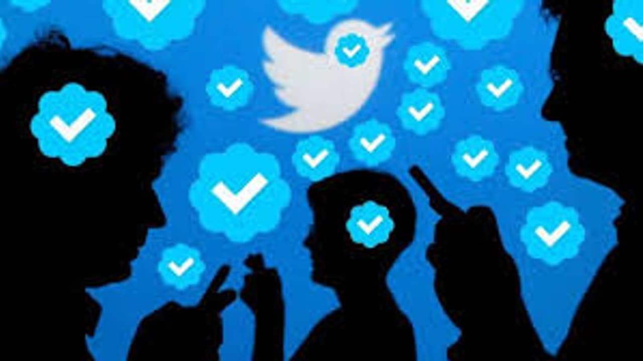 Twitter आफिस पहुंची दिल्ली पुलिस, बोली रेड के लिए नहीं सही व्यक्ति को नोटिस देने आए थे Twitter आफिस पहुंची दिल्ली पुलिस, बोली रेड के लिए नहीं सही व्यक्ति को नोटिस देने आए थे