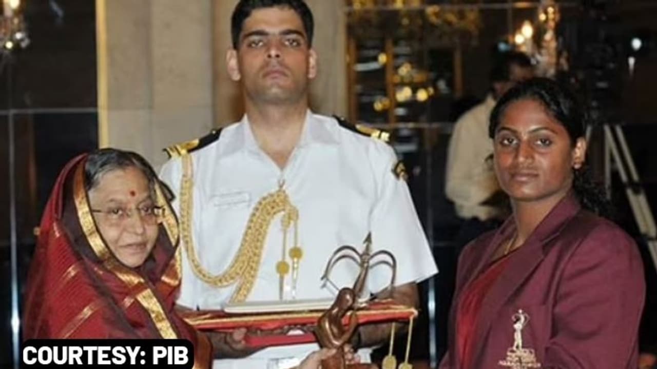 Covid 19: Arjuna awardee Tejaswini who lost her husband gets assistance of Rs 2 lakh