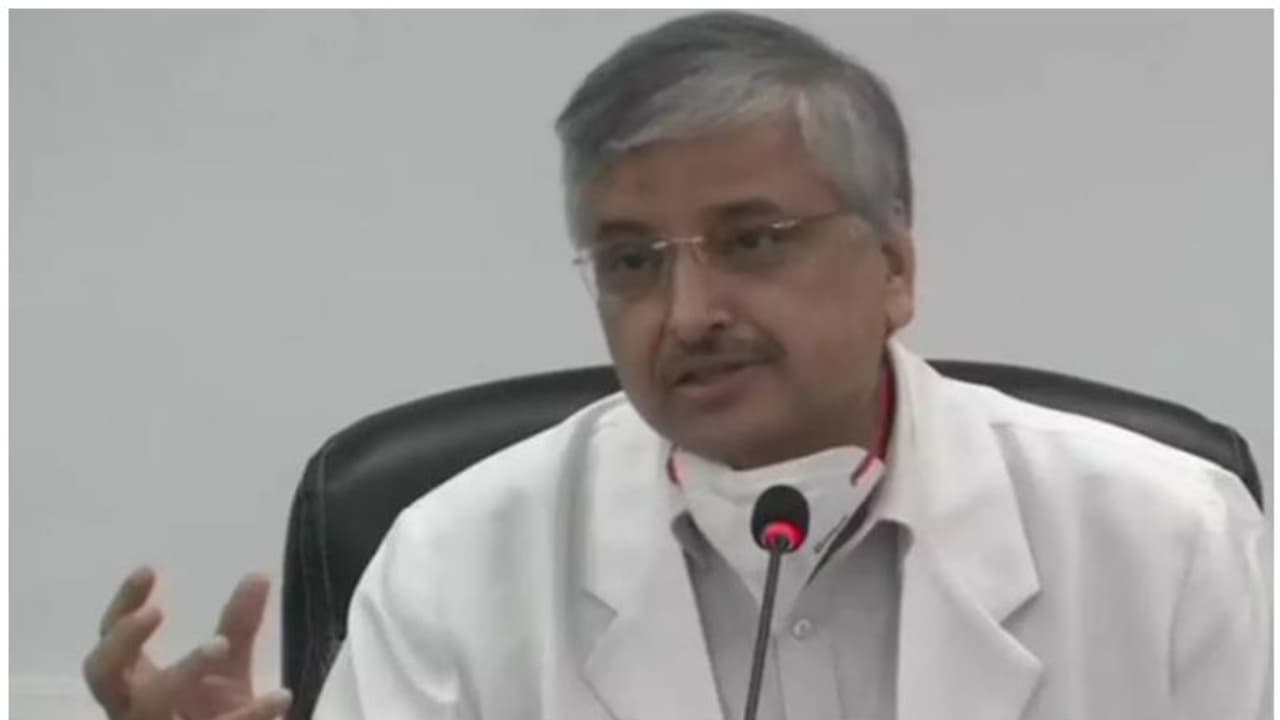 ബ്ലാക്ക് ഫംഗസ് തടയുന്നതിന് പ്രധാനമായി ശ്രദ്ധിക്കേണ്ടത് മൂന്ന് കാര്യങ്ങളെന്ന് ഡോ. രൺദീപ് ഗുലേരിയ ബ്ലാക്ക് ഫംഗസ് തടയുന്നതിന് പ്രധാനമായി ശ്രദ്ധിക്കേണ്ടത് മൂന്ന് കാര്യങ്ങളെന്ന് ഡോ. രൺദീപ് ഗുലേരിയ