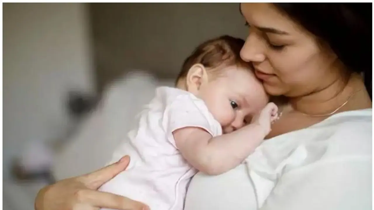 മുലയൂട്ടുന്ന അമ്മയാണോ? ഈ അഞ്ച് പഴങ്ങൾ ഒഴിവാക്കരുതേ