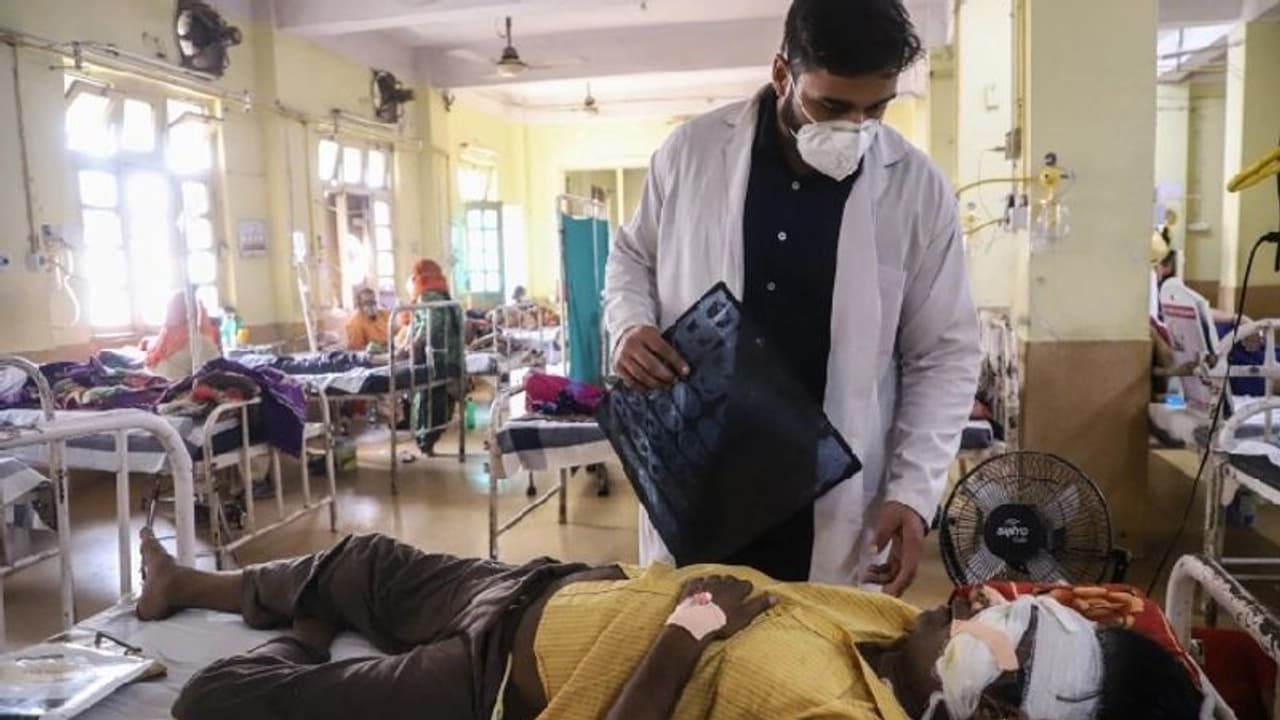 अब मध्य प्रदेश में भी ब्लैक फंगस महामारी घोषित: ऐसा करने वाला देश में एमपी बना 5वां राज्य अब मध्य प्रदेश में भी ब्लैक फंगस महामारी घोषित: ऐसा करने वाला देश में एमपी बना 5वां राज्य