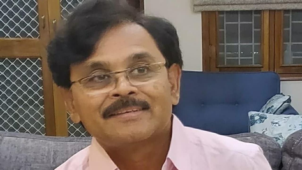 పొట్లపల్లి శ్రీనివాసరావు కవిత: కొన్ని నిజాలు కొన్ని అబద్ధాలు