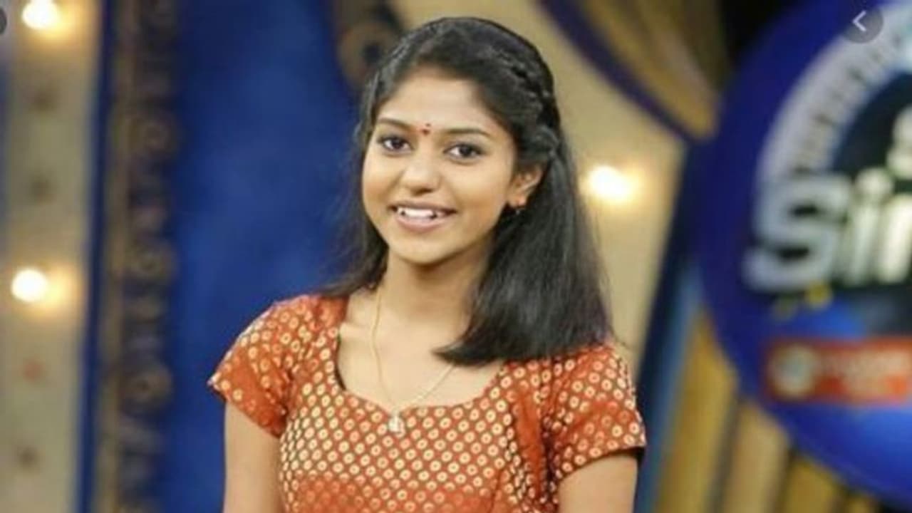 బ్లాంక్ కాల్స్ వేధింపులు.. సైబర్ క్రైమ్ పోలీసులకు సింగర్ మధుప్రియ ఫిర్యాదు బ్లాంక్ కాల్స్ వేధింపులు.. సైబర్ క్రైమ్ పోలీసులకు సింగర్ మధుప్రియ ఫిర్యాదు