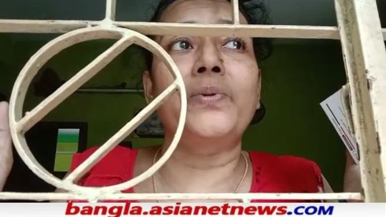 দুপুর পেরিয়ে বিকেল, বাড়িতেই পড়ে কোভিড দেহ, আতঙ্ক কাঁটা কেষ্টপুরবাসী দুপুর পেরিয়ে বিকেল, বাড়িতেই পড়ে কোভিড দেহ, আতঙ্ক কাঁটা কেষ্টপুরবাসী