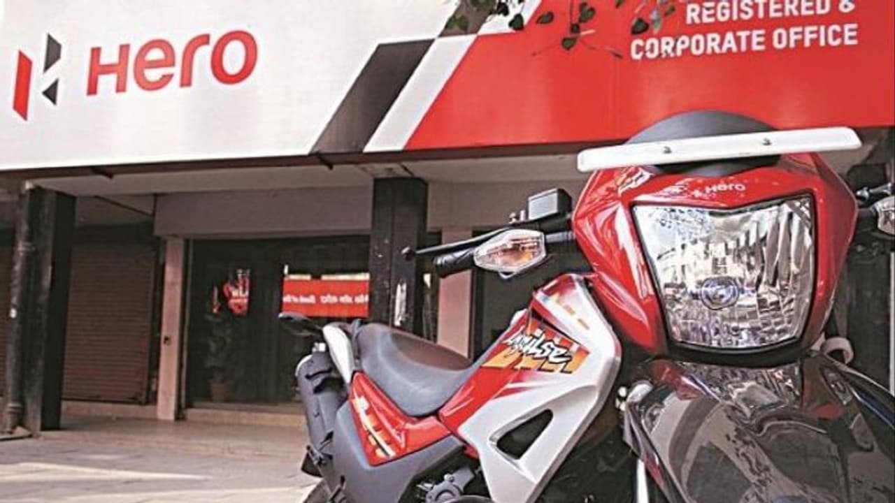 വില കൂടുന്നു, ഹീറോ ടൂവീലറുകള് ഇനി പൊള്ളും! വില കൂടുന്നു, ഹീറോ ടൂവീലറുകള് ഇനി പൊള്ളും!