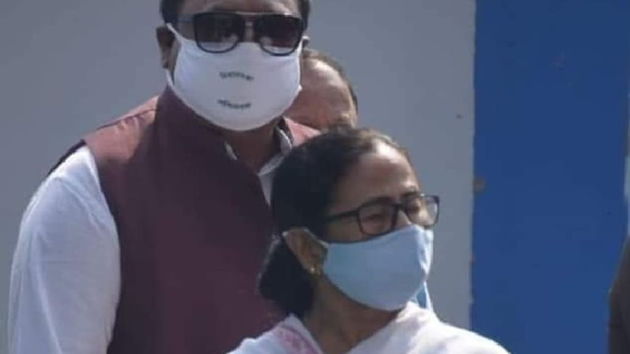 আর বিজেপি নয়, গেরুয়া শিবির থেকে তৃণমূলে ফিরতে চেয়ে লিখিত আবেদন অমল আচার্যের আর বিজেপি নয়, গেরুয়া শিবির থেকে তৃণমূলে ফিরতে চেয়ে লিখিত আবেদন অমল আচার্যের