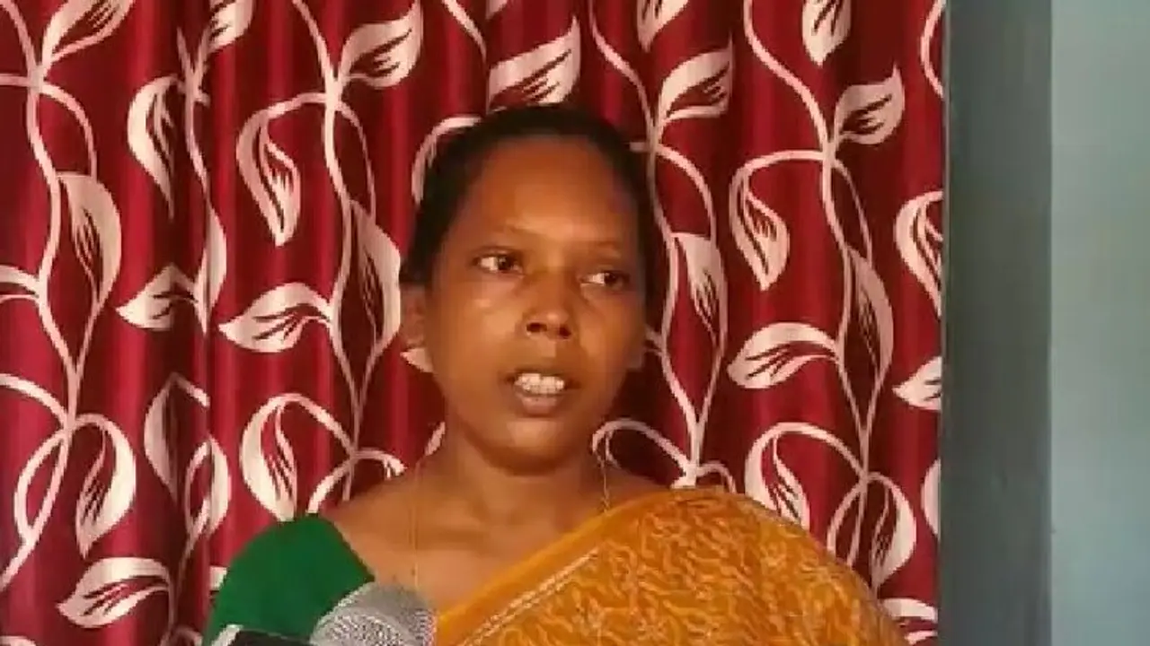 বিজেপিতে যোগ দিয়ে ভুল করেছি, ফের তৃণমূলে ফিরতে চেয়ে কাতর আবেদন সরলা মুর্মুর বিজেপিতে যোগ দিয়ে ভুল করেছি, ফের তৃণমূলে ফিরতে চেয়ে কাতর আবেদন সরলা মুর্মুর