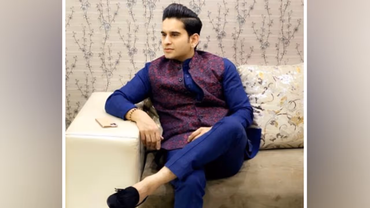 Social Worker Kushal Gupta Is Working Day & Night To Help People With Food, Masks & Medicines Since April 2020 Social Worker Kushal Gupta Is Working Day & Night To Help People With Food, Masks & Medicines Since April 2020